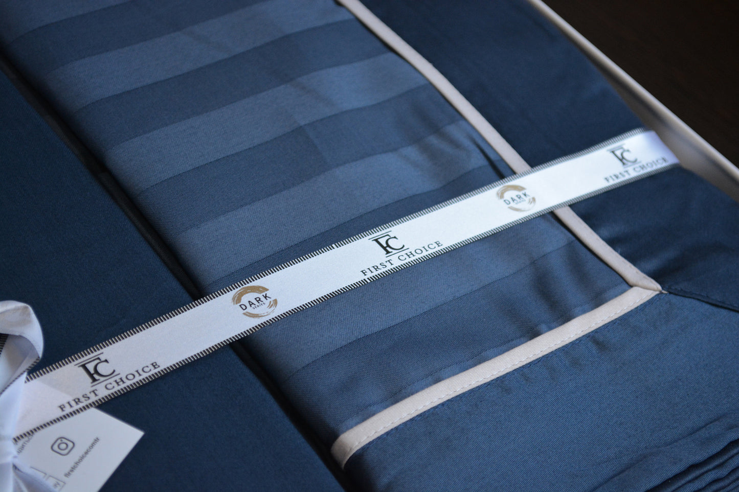 Постельное белье Страйп сатин Deluxe Satin Dark Novel Line Denim